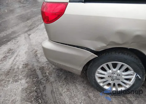 2010 Toyota Sienna Xle из США, поврежденный, VIN 5TDDK4CC5AS030182